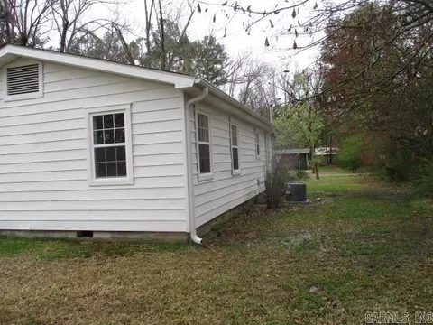 807 E Smith St, Gurdon, AR 71743 photo 5
