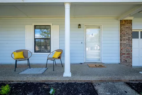 41 Oak Forest Loop, Maumelle, AR 72113 photo 2