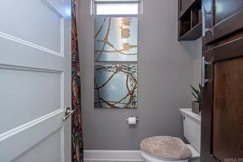 Bath - 5415 Union Sq, Benton, AR 72019 photo 2 of 10