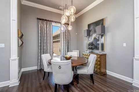 Dining - 5415 Union Sq, Benton, AR 72019 photo 1 of 4
