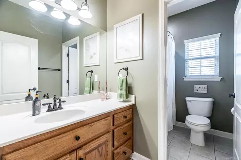 Bath - 1317 Vanderbuilt Dr, Benton, AR 72019 photo 6 of 6