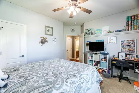 Bedroom - 1317 Vanderbuilt Dr, Benton, AR 72019 photo 6 of 8
