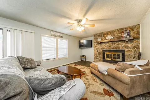 Living - 89 Stanfield Rd, Edgemont, AR 72044 photo 3 of 3