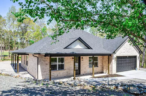 18 Zarina Ln, Hot Springs Village, AR 71909