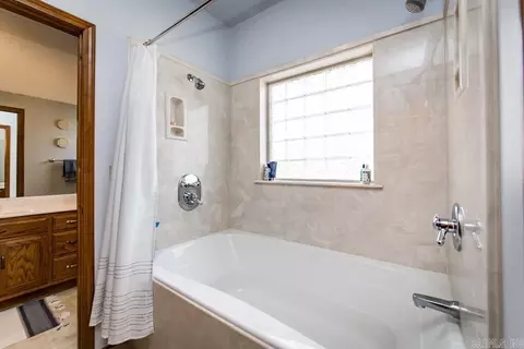 Bath - 80 Celtic Cir, Edgemont, AR 72044 photo 2 of 4
