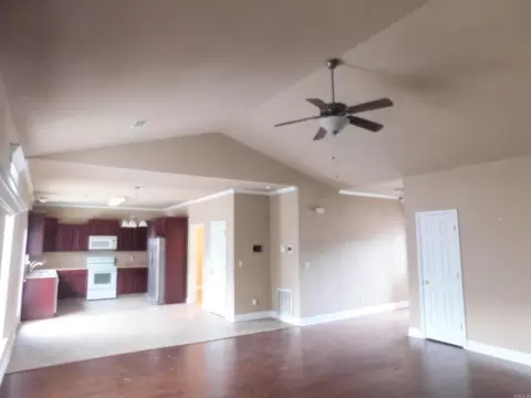 516 Cheshire Dr, Benton, AR 72015 photo 4