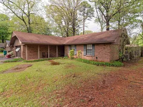 Exterior - 1503 Blackhawk Ridge Ln, Pine Bluff, AR 71603 photo 2 of 4