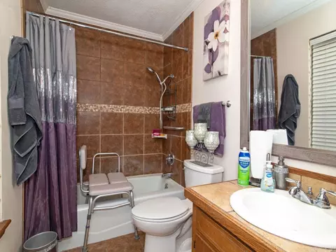 Bath - 1503 Blackhawk Ridge Ln, Pine Bluff, AR 71603 photo 1 of 1