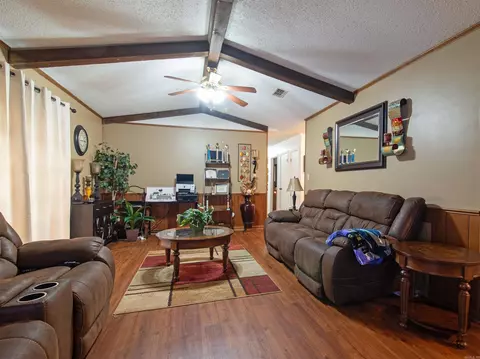 Living - 1503 Blackhawk Ridge Ln, Pine Bluff, AR 71603 photo 3 of 5