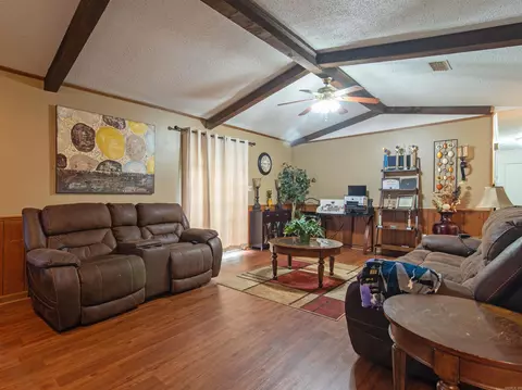Living - 1503 Blackhawk Ridge Ln, Pine Bluff, AR 71603 photo 4 of 5