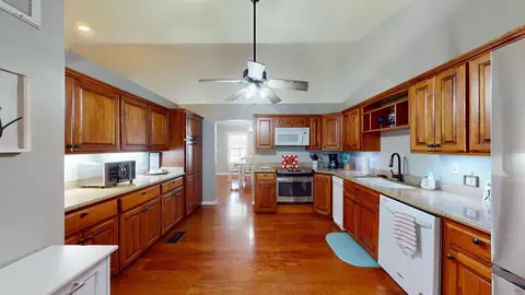 Kitchen - 105 Long Meadow Dr, De Queen, AR 71832 photo 1 of 1