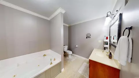 Bath - 105 Long Meadow Dr, De Queen, AR 71832 photo 2 of 4