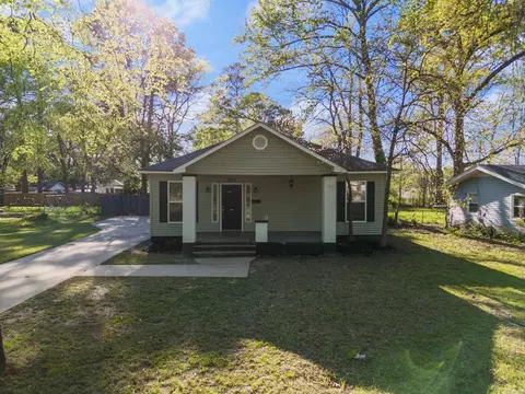 Exterior - 223 Mitchell St, Conway, AR 72034 photo 12 of 15