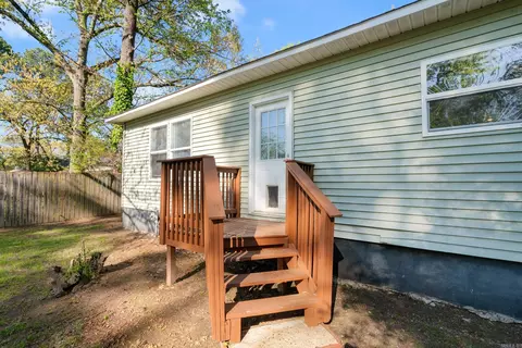 Exterior - 223 Mitchell St, Conway, AR 72034 photo 4 of 15
