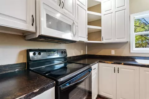 Kitchen - 223 Mitchell St, Conway, AR 72034 photo 3 of 3