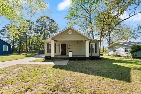 Exterior - 223 Mitchell St, Conway, AR 72034 photo 8 of 15