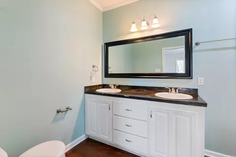 Bath - 223 Mitchell St, Conway, AR 72034 photo 1 of 5