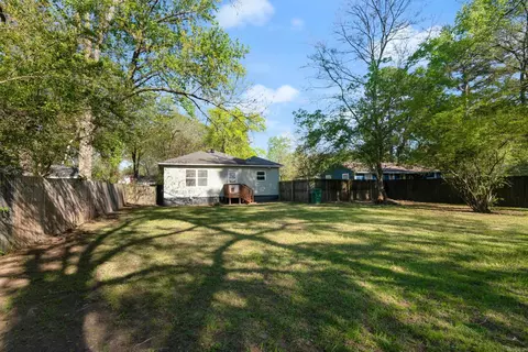 Exterior - 223 Mitchell St, Conway, AR 72034 photo 5 of 15
