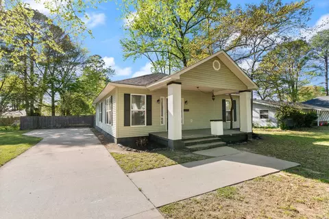 Exterior - 223 Mitchell St, Conway, AR 72034 photo 7 of 15