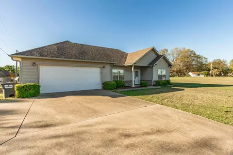 Exterior - 206 Campbell Dr, Beebe, AR 72012 photo 2 of 10