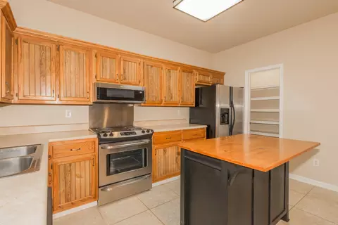 Kitchen - 206 Campbell Dr, Beebe, AR 72012 photo 4 of 4
