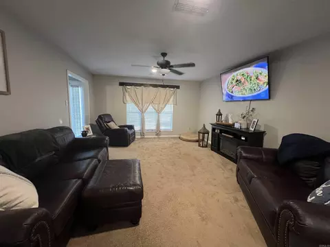Living - 2003 N Fox Trl, Benton, AR 72019 photo 1 of 4