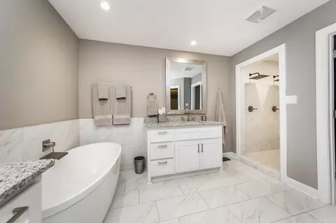 Bath - 1560 Cypress Point St, Cabot, AR 72023 photo 3 of 5