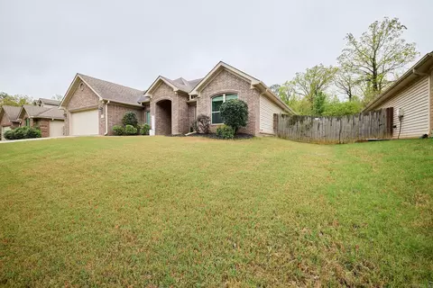 Exterior - 2301 Hickory Dr, Bryant, AR 72019 photo 6 of 8