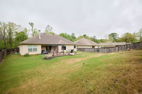 Exterior - 2301 Hickory Dr, Bryant, AR 72019 photo 4 of 8