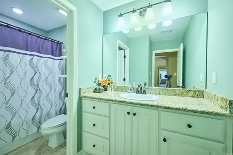 Bath - 2301 Hickory Dr, Bryant, AR 72019 photo 6 of 7