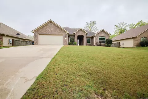 Exterior - 2301 Hickory Dr, Bryant, AR 72019 photo 7 of 8