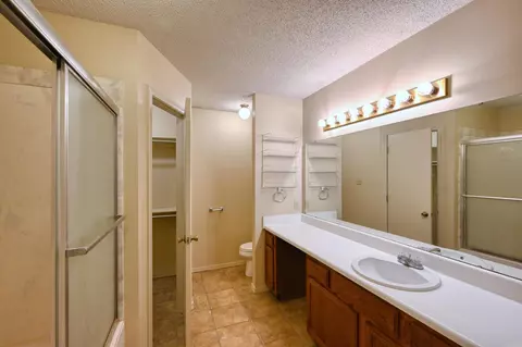 Bath - 3003 Andrew Dr, Bryant, AR 72022 photo 2 of 3