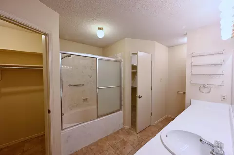 Bath - 3003 Andrew Dr, Bryant, AR 72022 photo 1 of 3