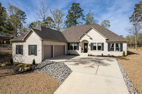 26 Magellan Dr, Hot Springs Village, AR 71909