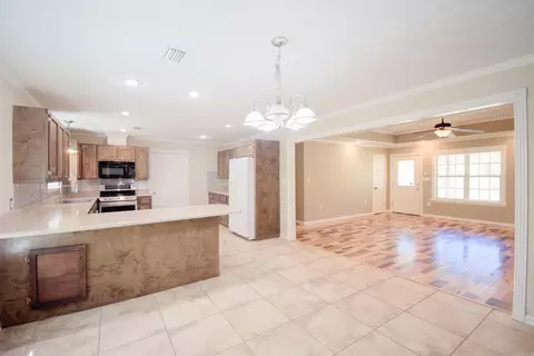Living - 107 Aaron Loop, Vilonia, AR 72173 photo 1 of 1