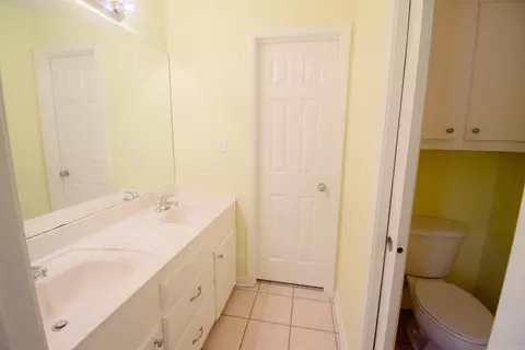 Bath - 107 Aaron Loop, Vilonia, AR 72173 photo 2 of 3