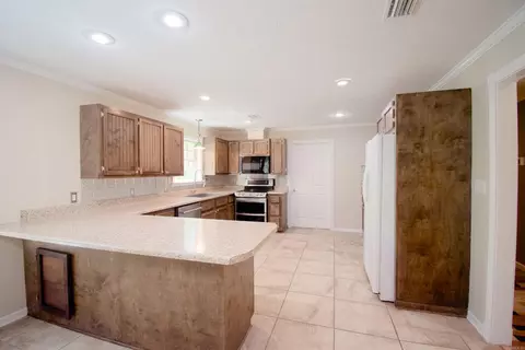 Kitchen - 107 Aaron Loop, Vilonia, AR 72173 photo 1 of 2