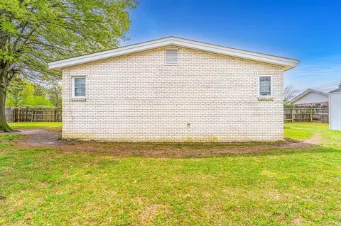 Exterior - 1000 Patterson St, Trumann, AR 72472 photo 8 of 12