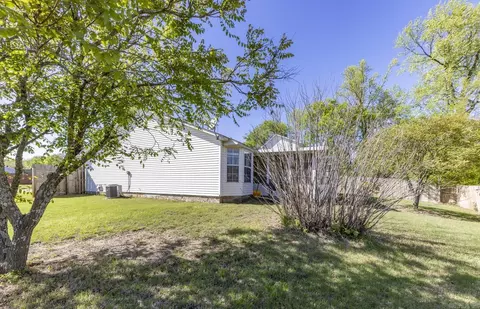 Exterior - 911 Allyson Ave, Bryant, AR 72022 photo 7 of 11