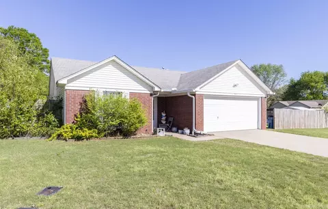 Exterior - 911 Allyson Ave, Bryant, AR 72022 photo 2 of 11