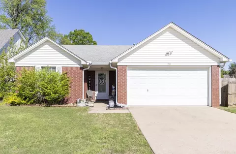 Exterior - 911 Allyson Ave, Bryant, AR 72022 photo 1 of 11