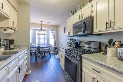 Kitchen - 911 Allyson Ave, Bryant, AR 72022 photo 4 of 4