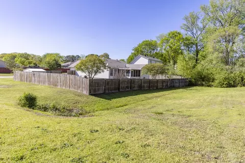 Exterior - 911 Allyson Ave, Bryant, AR 72022 photo 10 of 11