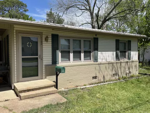 1104 W Cherry, Searcy, AR 72143