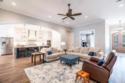 Living - 3450 Dee Dr, Conway, AR 72034 photo 3 of 4