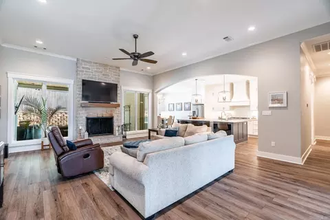 Living - 3450 Dee Dr, Conway, AR 72034 photo 1 of 4