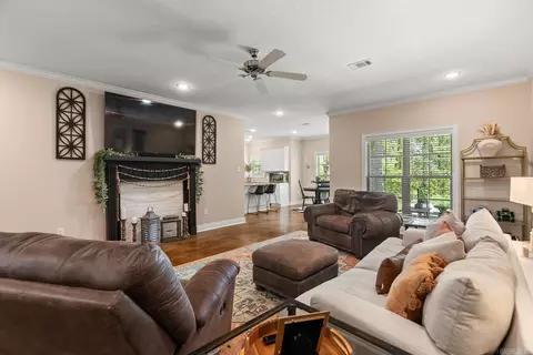 Living - 1400 Graybeard Dr, Conway, AR 72034 photo 2 of 6