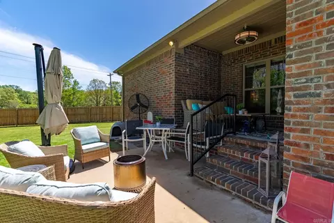 Exterior - 1400 Graybeard Dr, Conway, AR 72034 photo 6 of 15