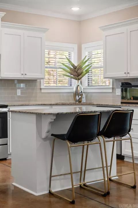 Kitchen - 1400 Graybeard Dr, Conway, AR 72034 photo 2 of 7