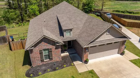 Exterior - 1400 Graybeard Dr, Conway, AR 72034 photo 4 of 15